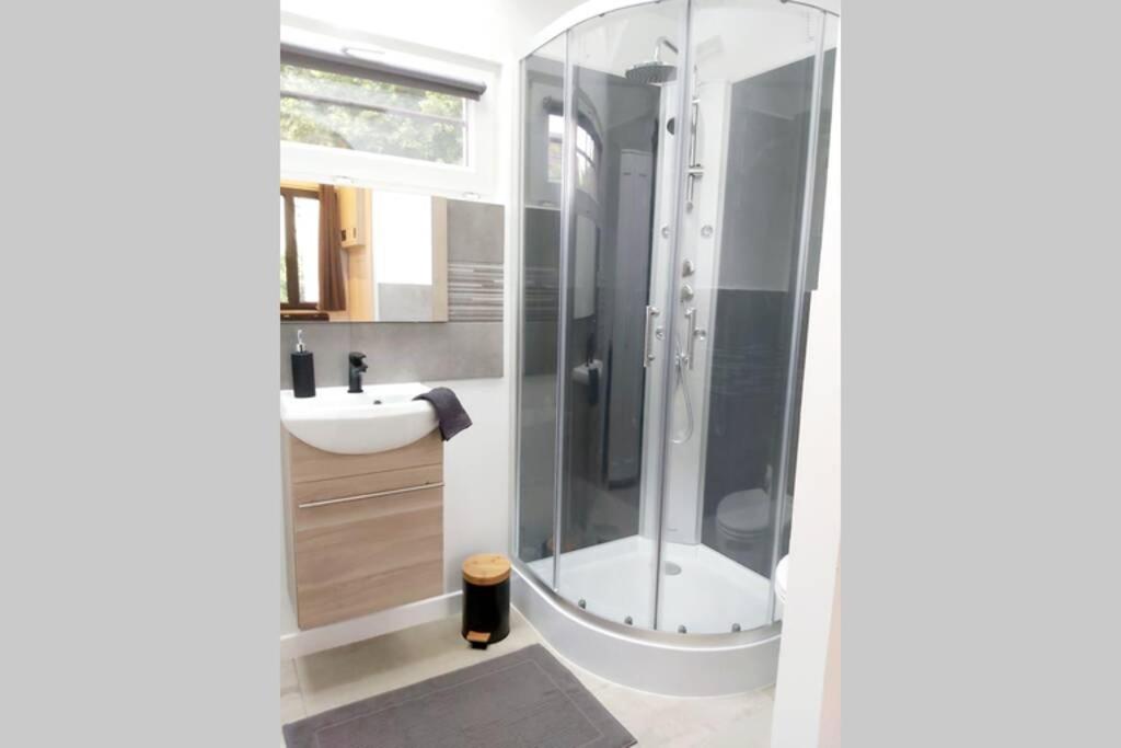 Ferienwohnung Superbe Studio 15 M²,Proche Disney, Asterix, Cdg Gressy Exterior foto