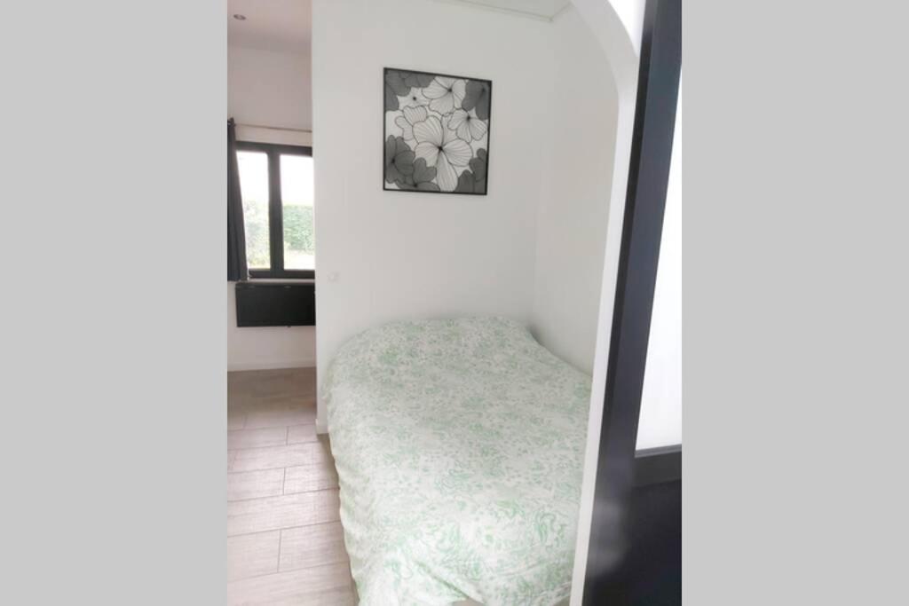 Ferienwohnung Superbe Studio 15 M²,Proche Disney, Asterix, Cdg Gressy Exterior foto